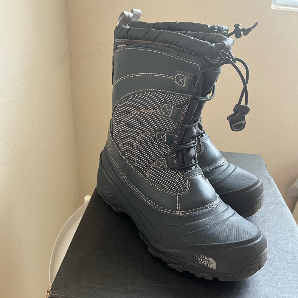 North Face therma felt boots